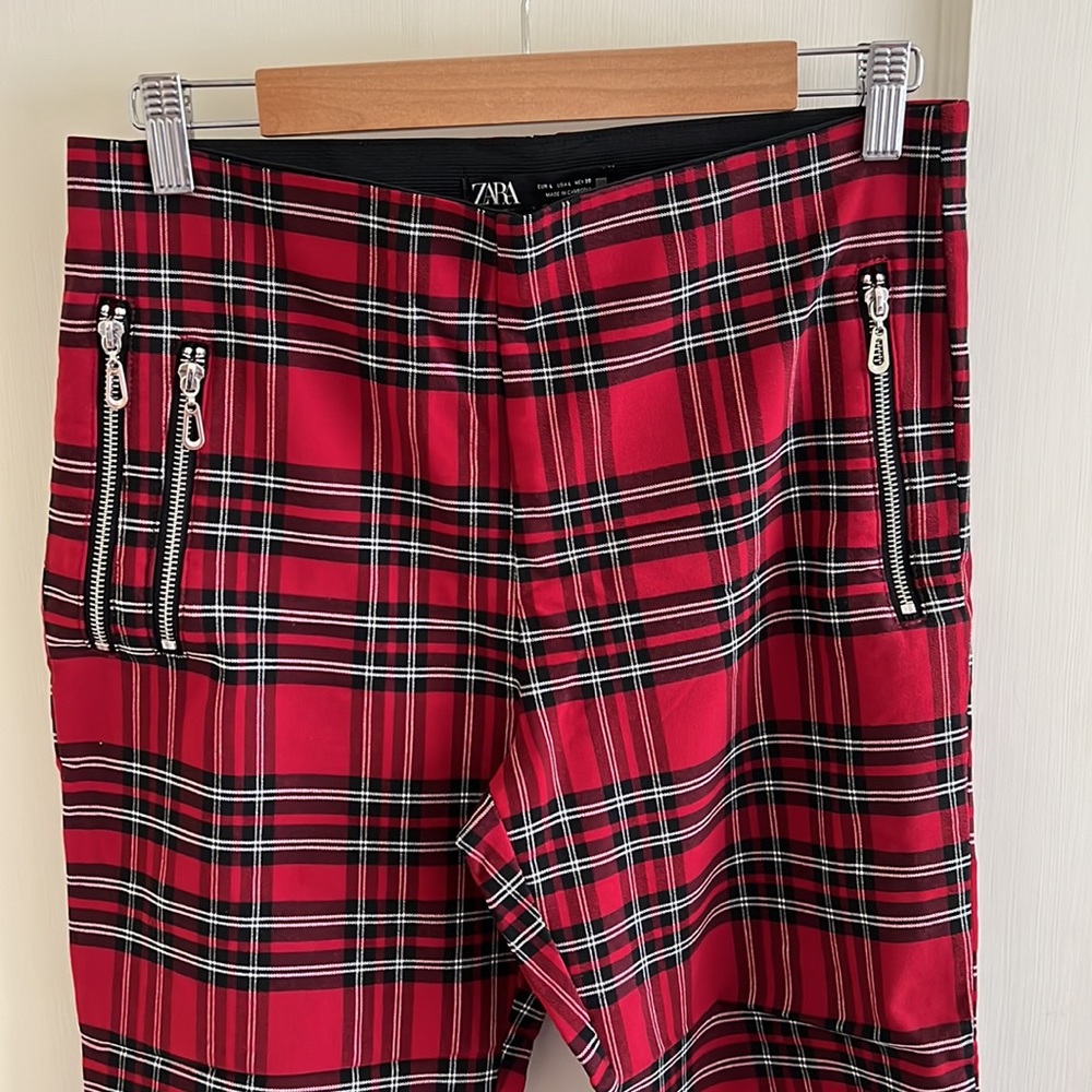 Zara Red Plaid Leggings with Black & White Tartan - Picture 2 of 3